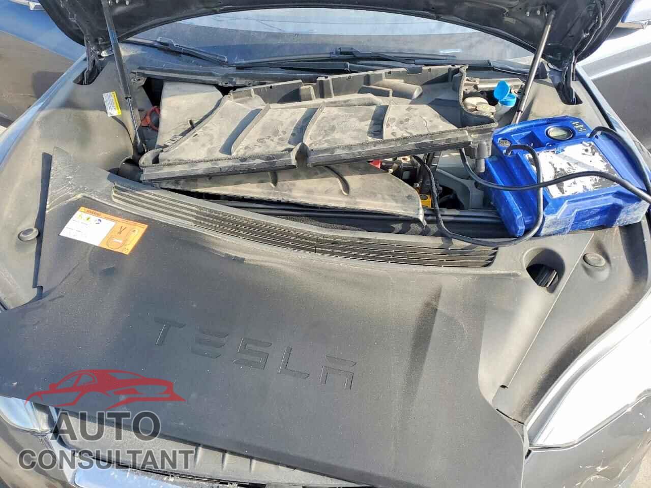 TESLA MODEL S 2016 - 5YJSA1E28GF173055