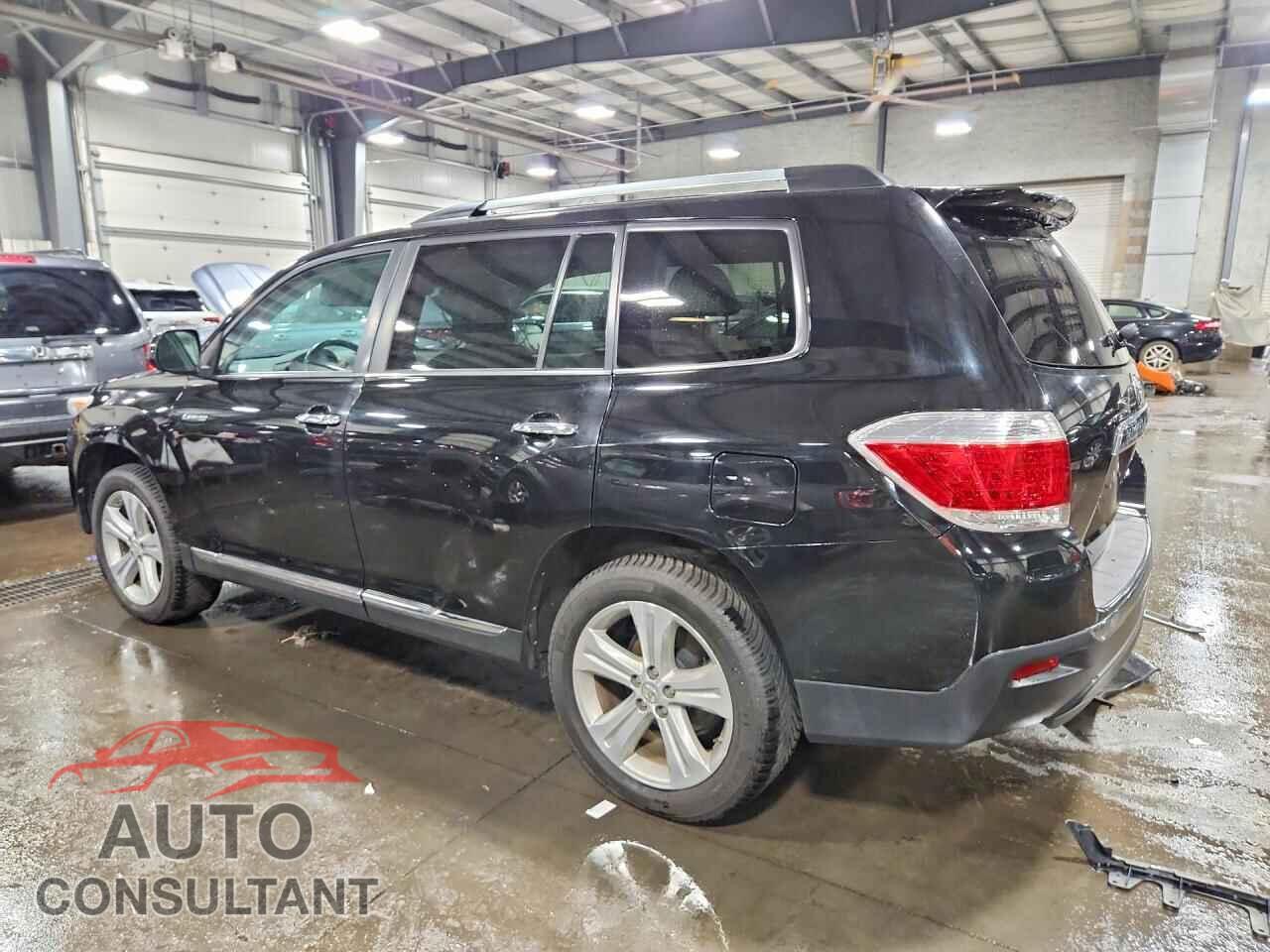 TOYOTA HIGHLANDER 2013 - 5TDDK3EH8DS237396