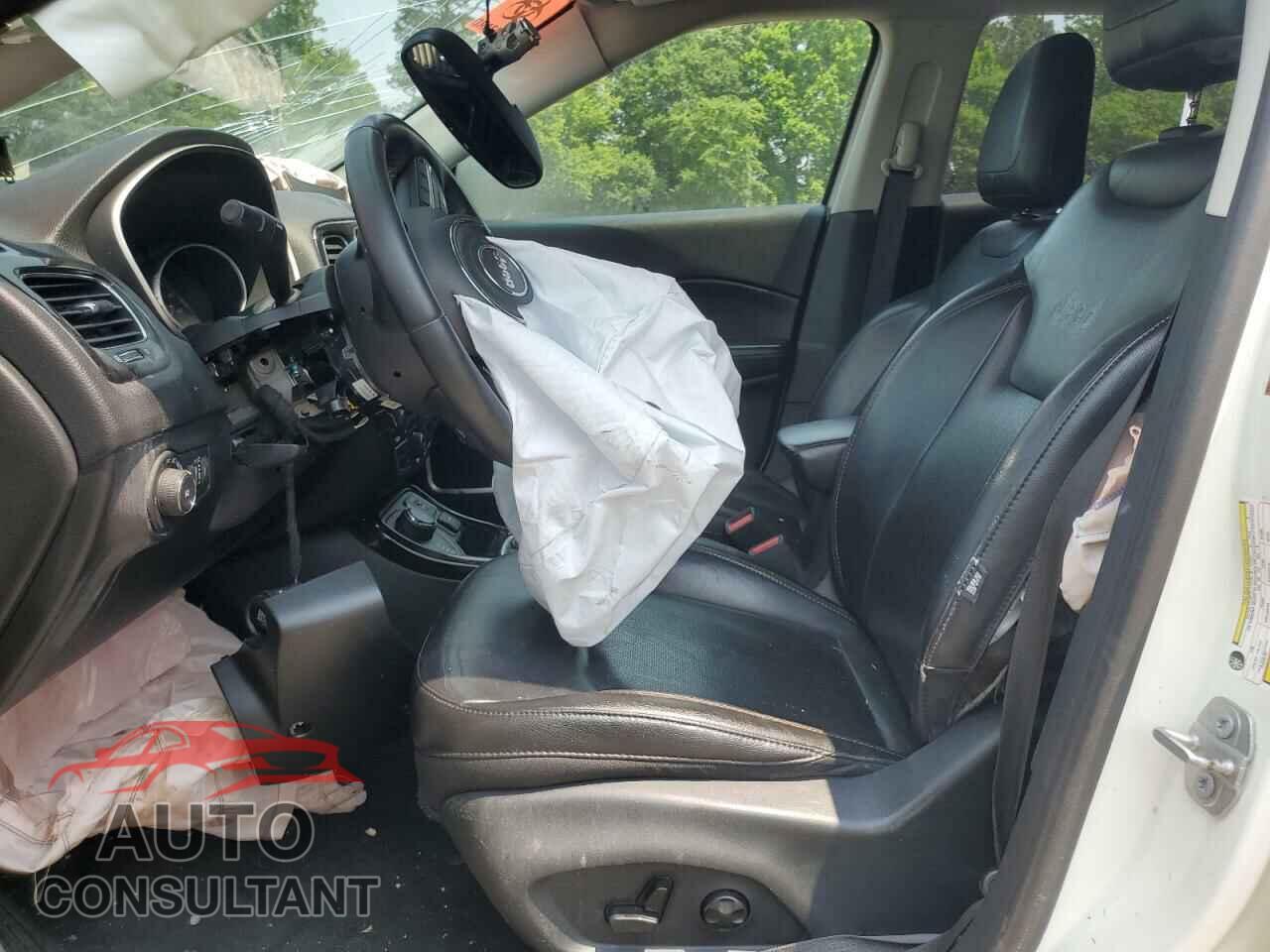 JEEP COMPASS 2018 - 3C4NJDCB2JT281925