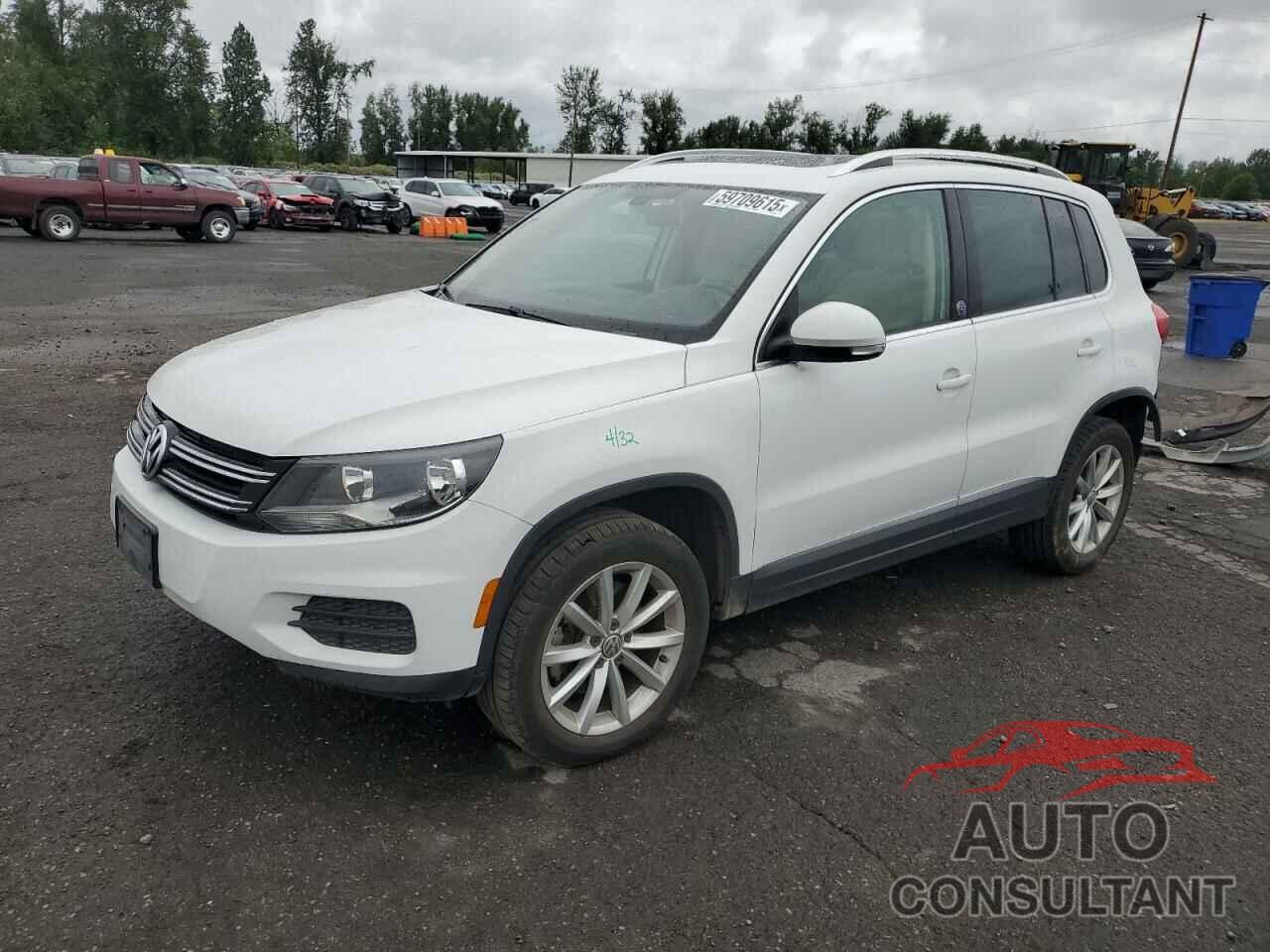 VOLKSWAGEN TIGUAN 2017 - WVGRV7AX0HK003389