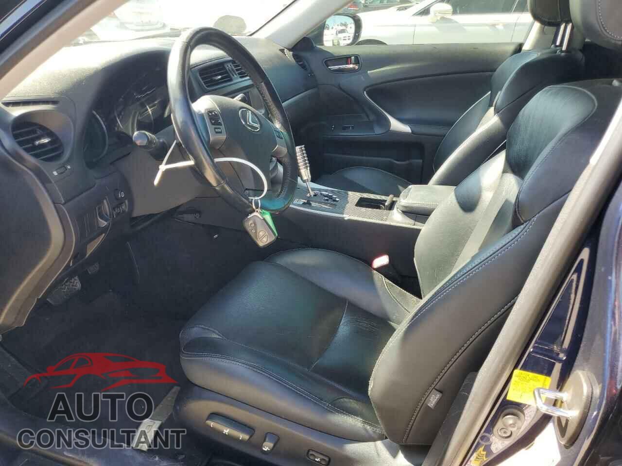 LEXUS IS 2011 - JTHBF5C29B5149755