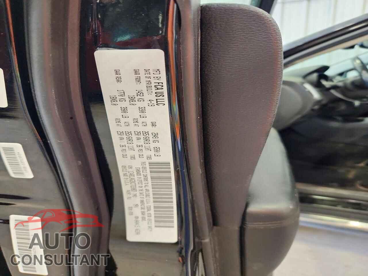 DODGE DURANGO 2019 - 1C4RDJAG2KC722083