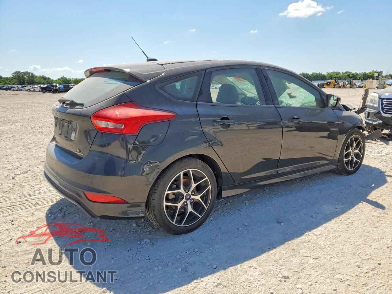 FORD FOCUS 2015 - 1FADP3K29FL210655