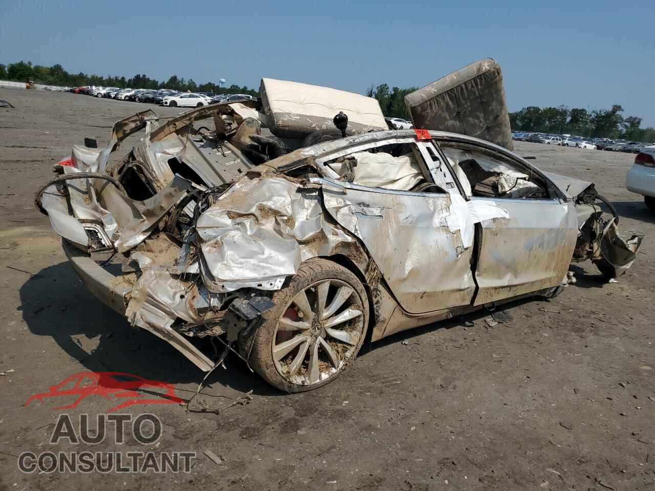 TESLA MODEL 3 2018 - 5YJ3E1EB4JF083496