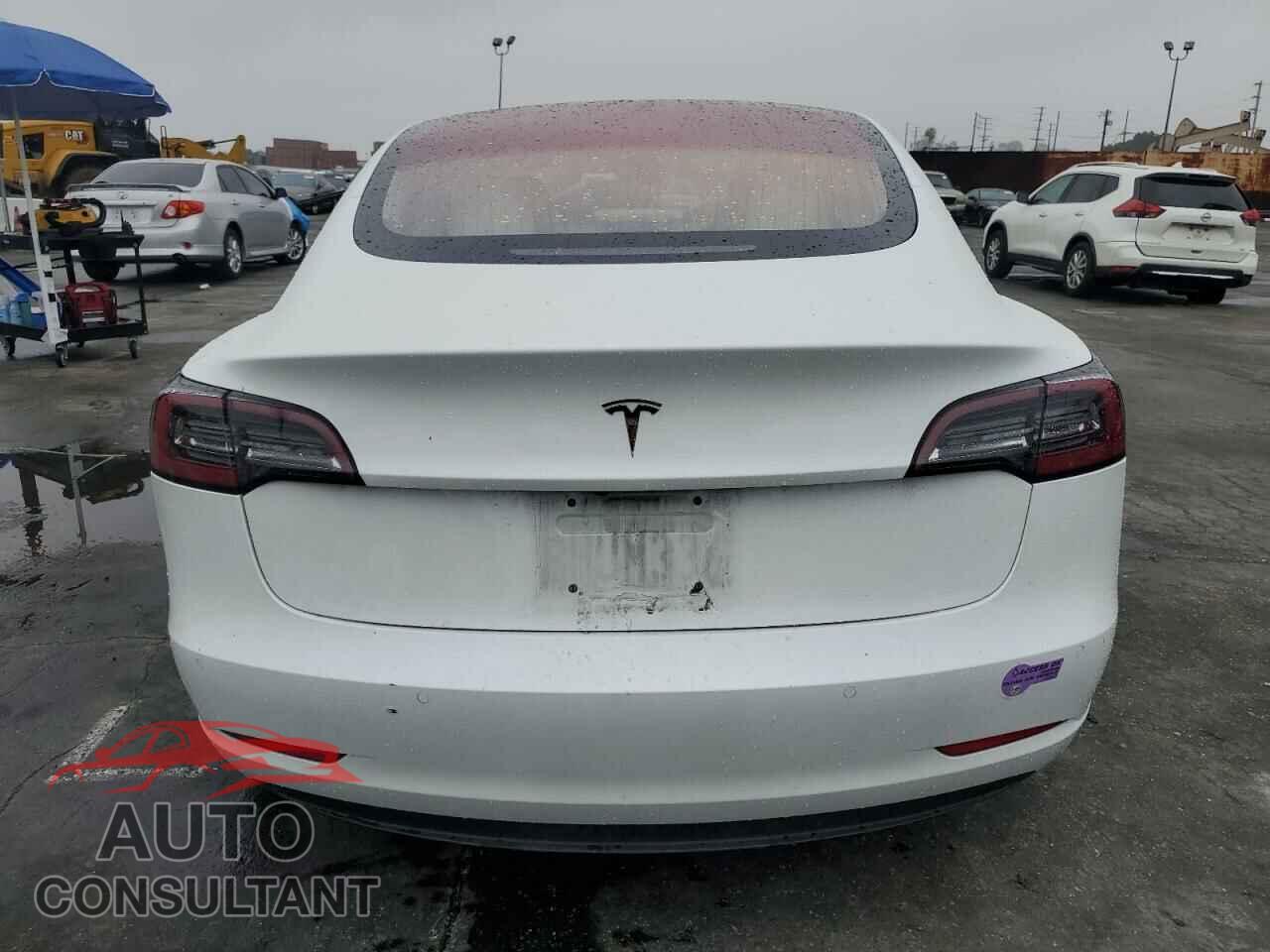 TESLA MODEL 3 2018 - 5YJ3E1EA5JF168631