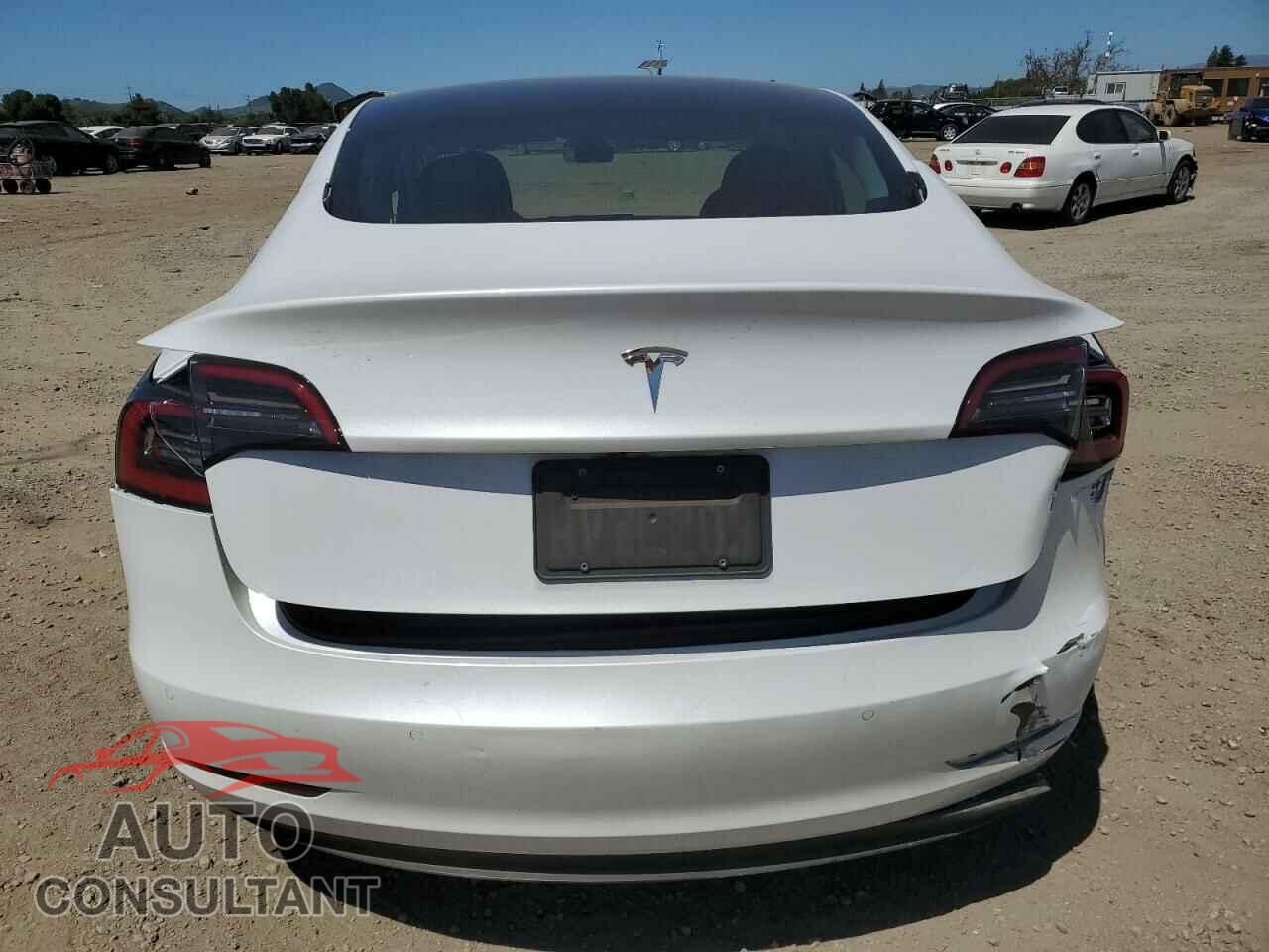 TESLA MODEL 3 2021 - 5YJ3E1EA0MF941493