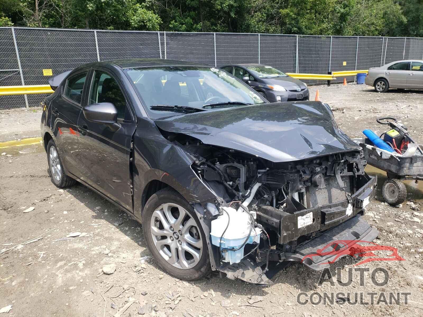 TOYOTA YARIS 2017 - 3MYDLBYV5HY189025