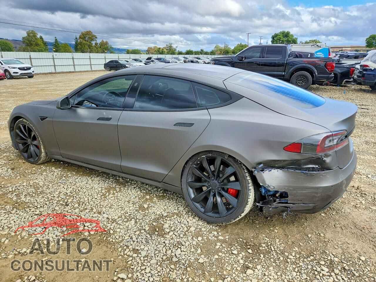 TESLA MODEL S 2017 - 5YJSA1E26HF192818
