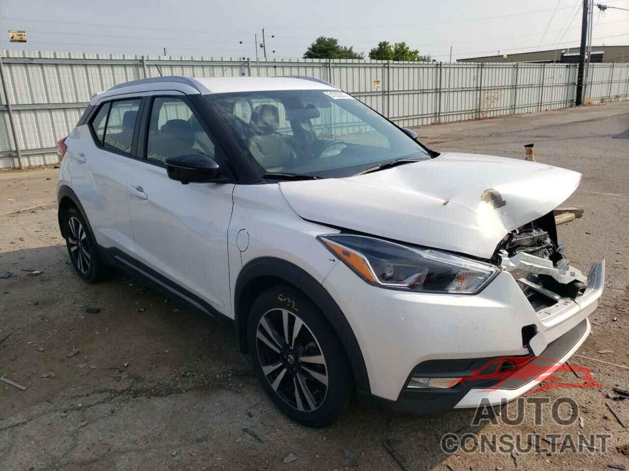 NISSAN KICKS 2019 - 3N1CP5CU5KL569181