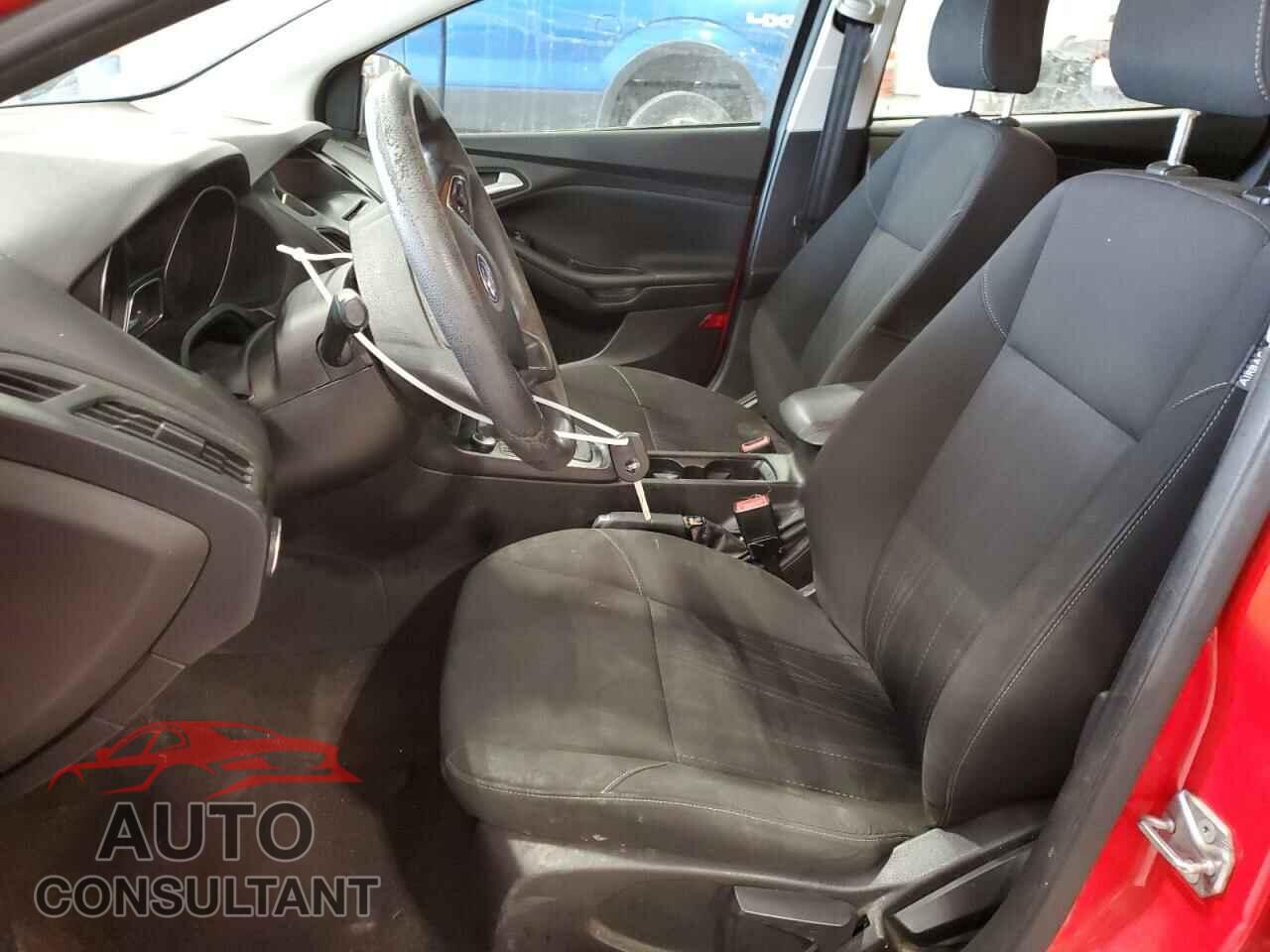 FORD FOCUS 2015 - 1FADP3F24FL335685