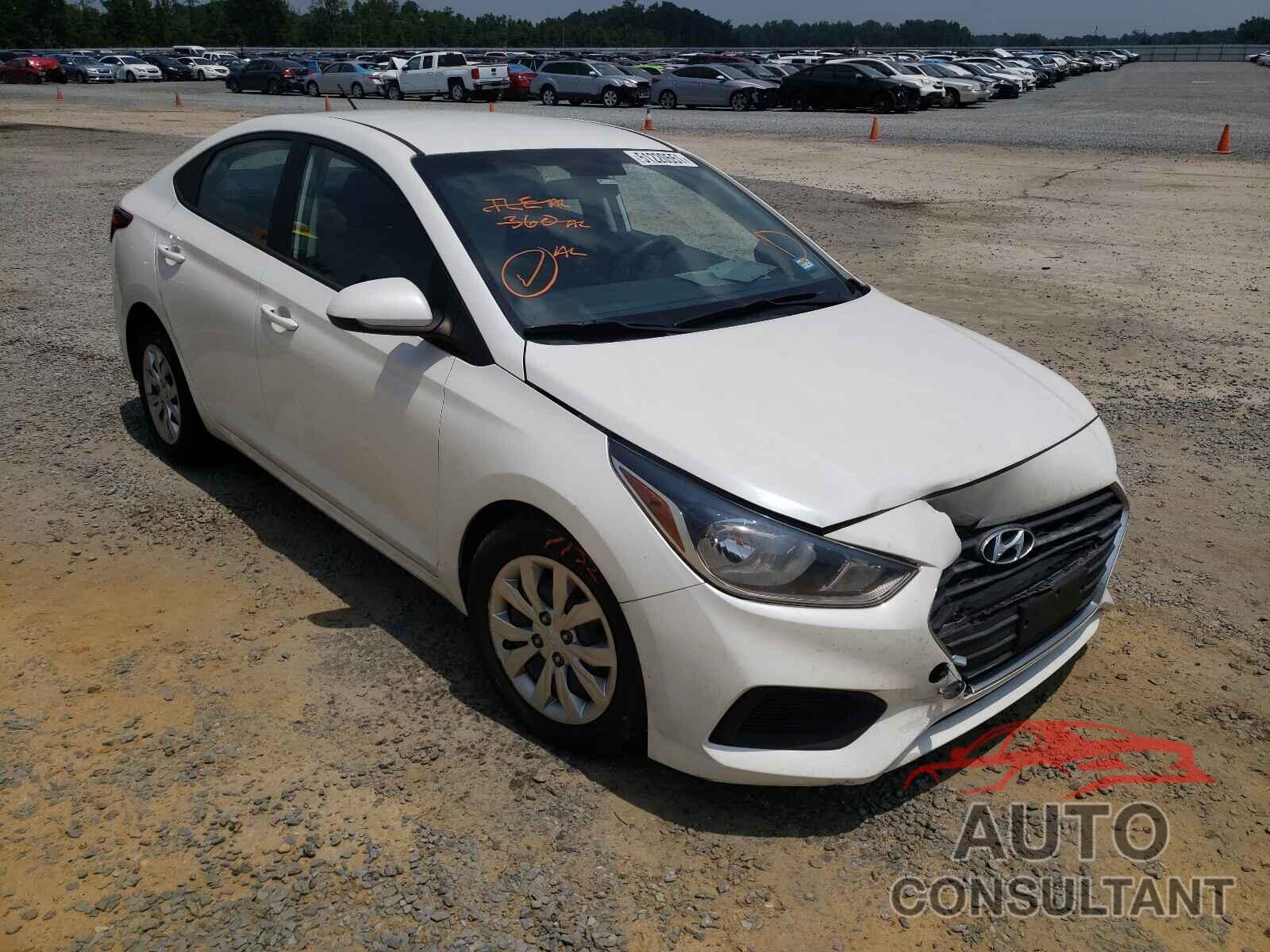 HYUNDAI ACCENT 2018 - 3KPC24A3XJE032888