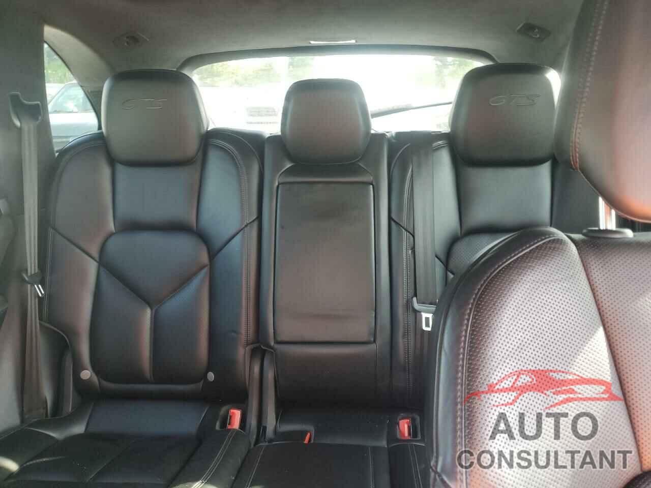 PORSCHE CAYENNE 2017 - WP1AD2A22HLA83654