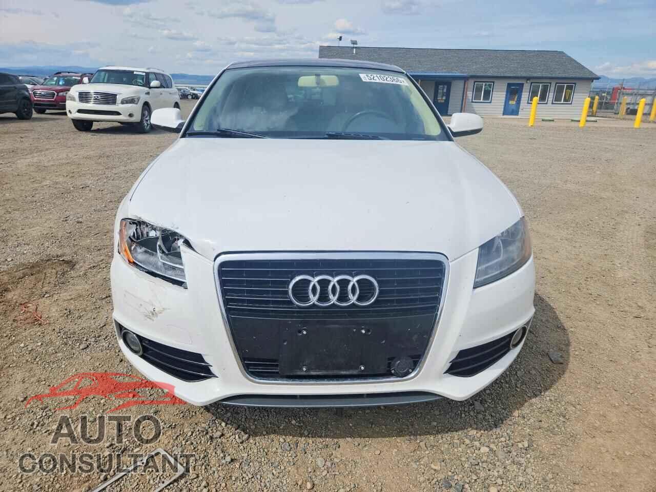 AUDI A3 2013 - WAUBJAFM9DA022744