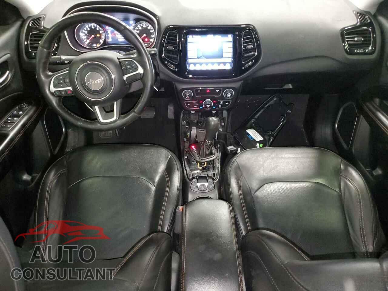JEEP COMPASS 2020 - 3C4NJCCB4LT194010