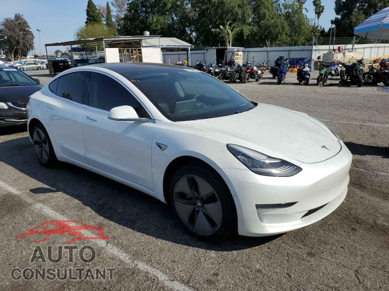 TESLA MODEL 3 2019 - 5YJ3E1EA5KF299768