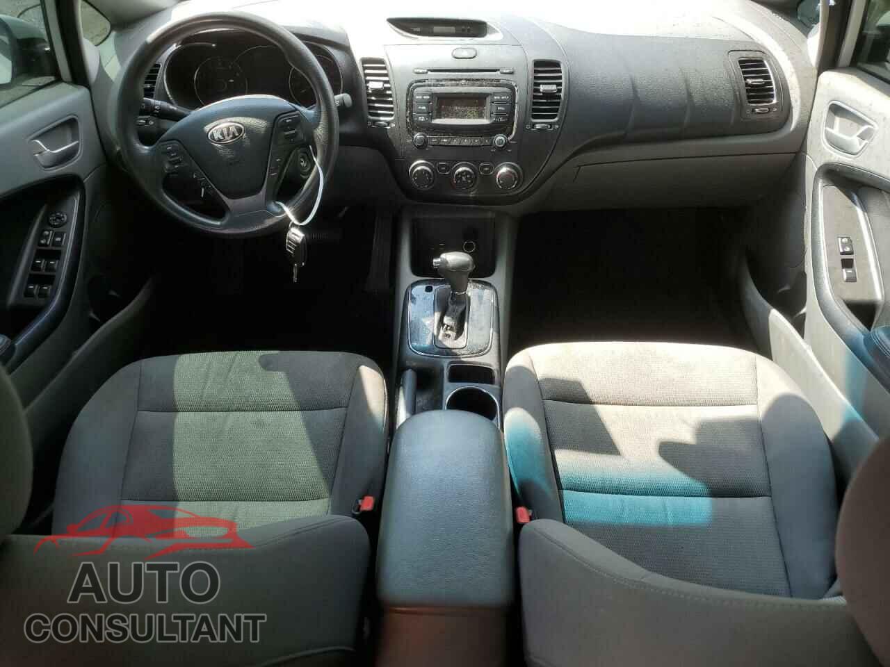 KIA FORTE 2017 - 3KPFK4A74HE027812