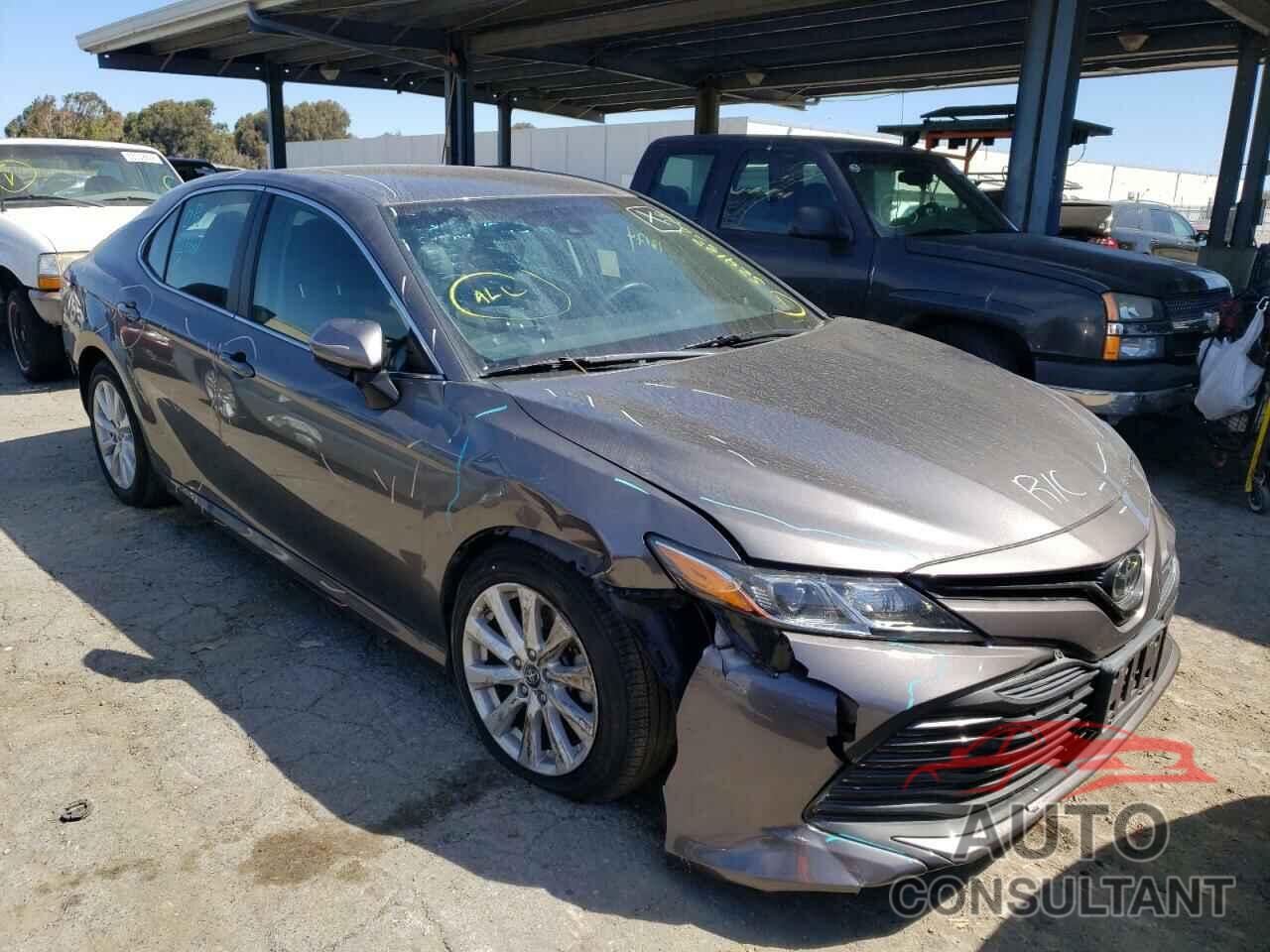 TOYOTA CAMRY 2018 - 4T1B11HKXJU675765