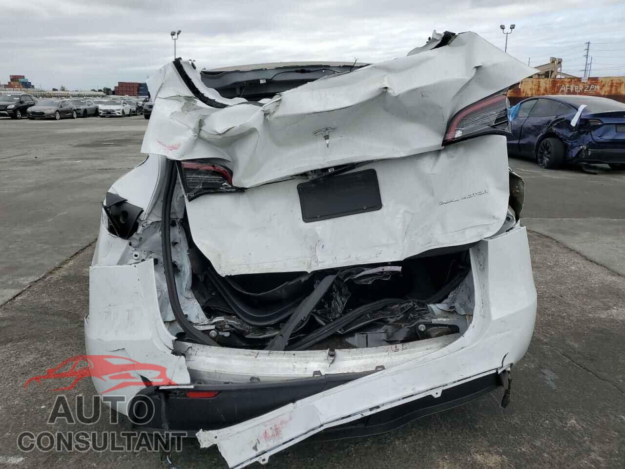 TESLA MODEL Y 2023 - 7SAYGDEE4PA078903
