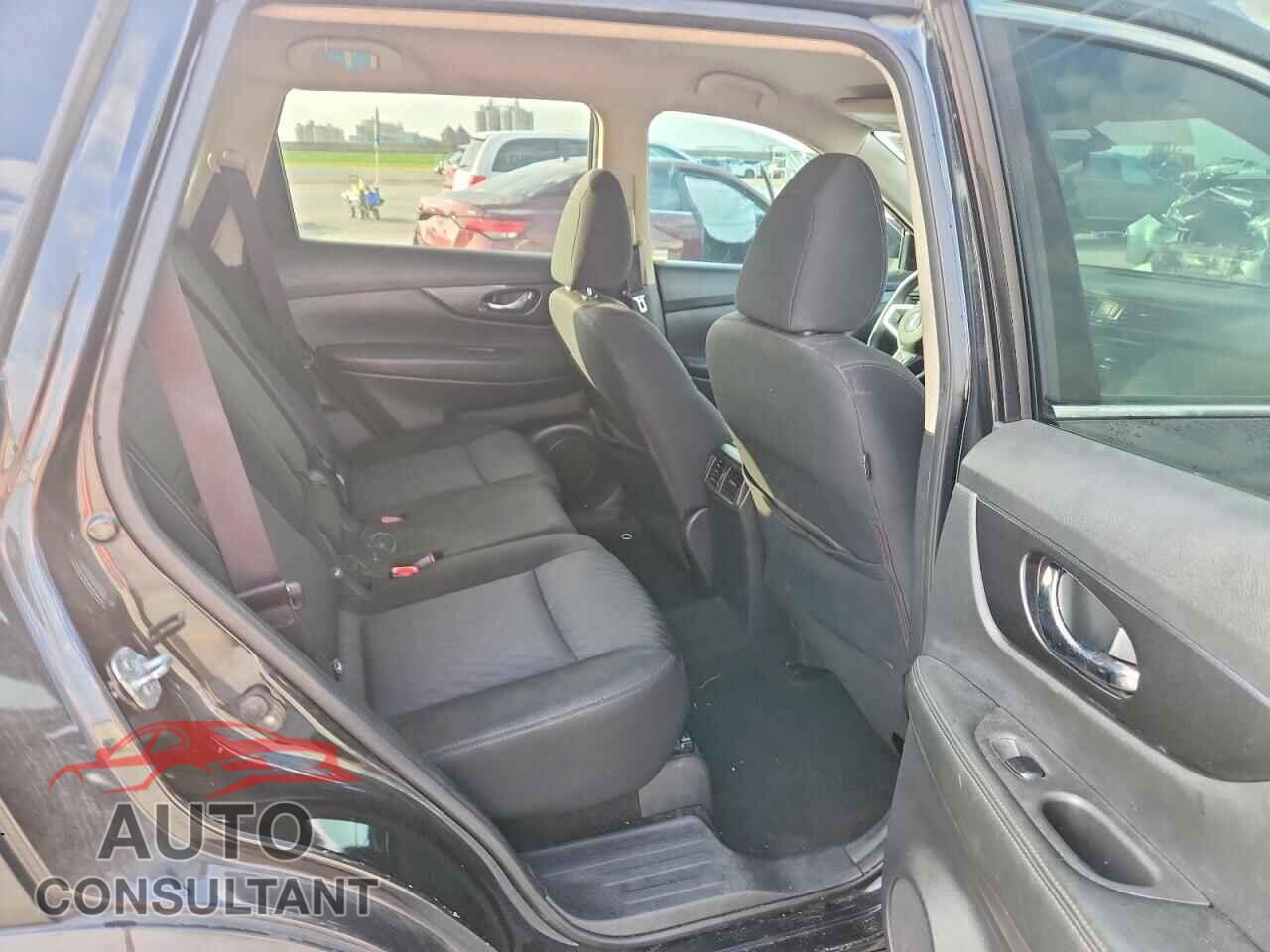 NISSAN ROGUE 2017 - KNMAT2MT0HP559353