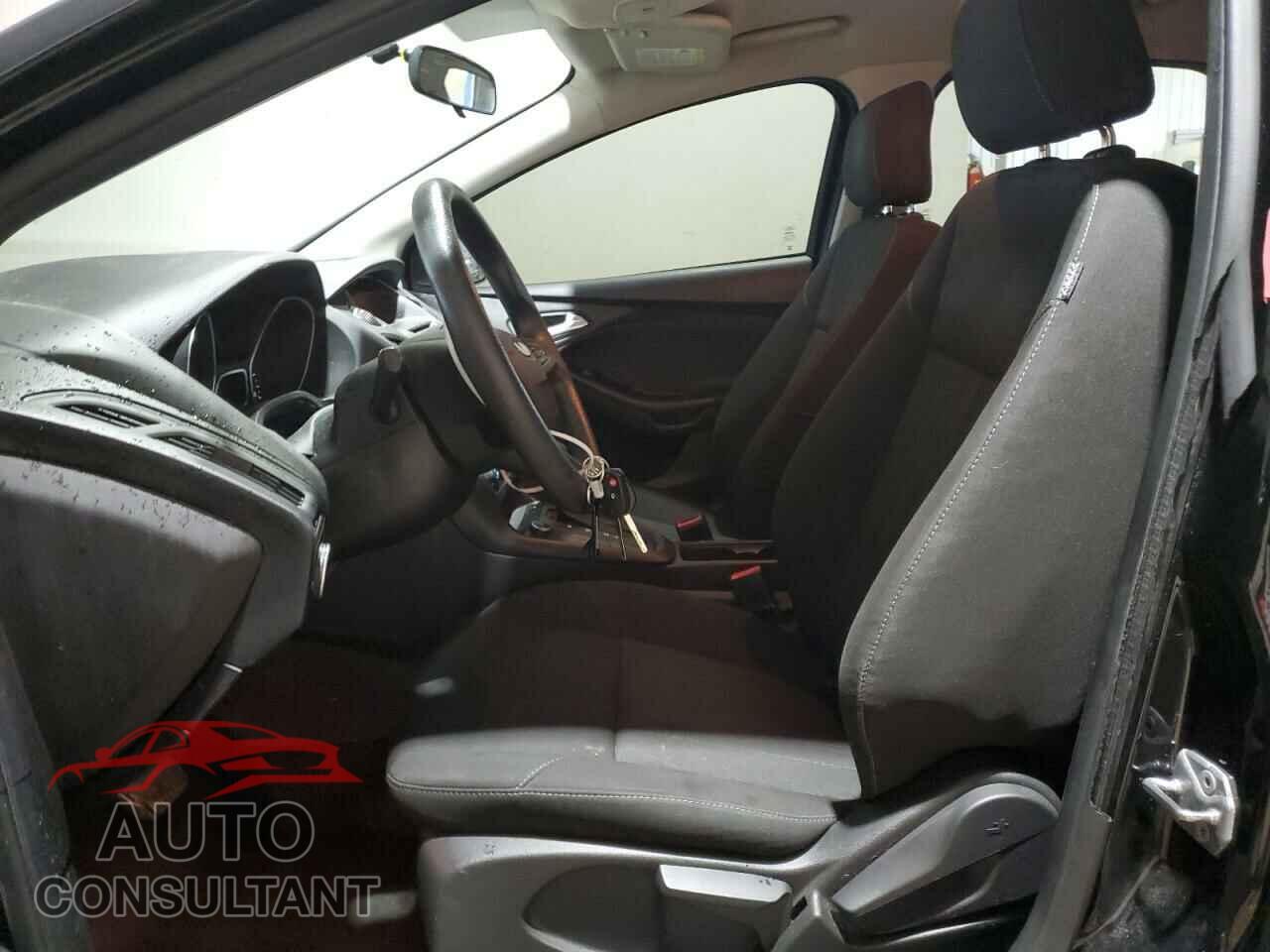 FORD FOCUS 2017 - 1FADP3F26HL315683