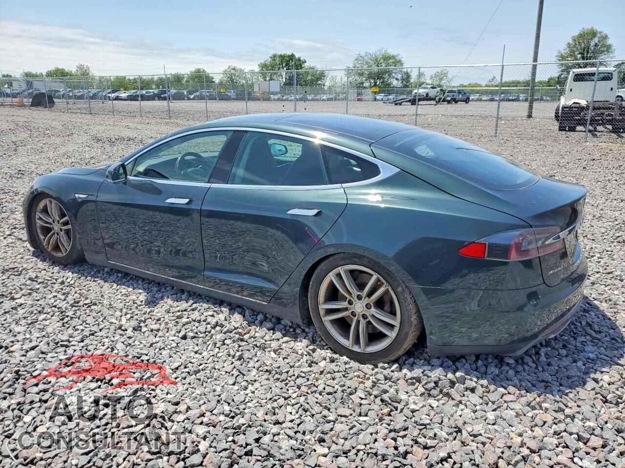 TESLA MODEL S 2014 - 5YJSA1H17EFP39268