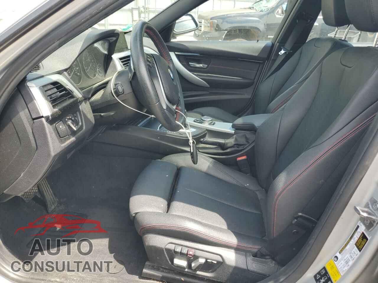 BMW 3 SERIES 2016 - WBA8E3G58GNU38640