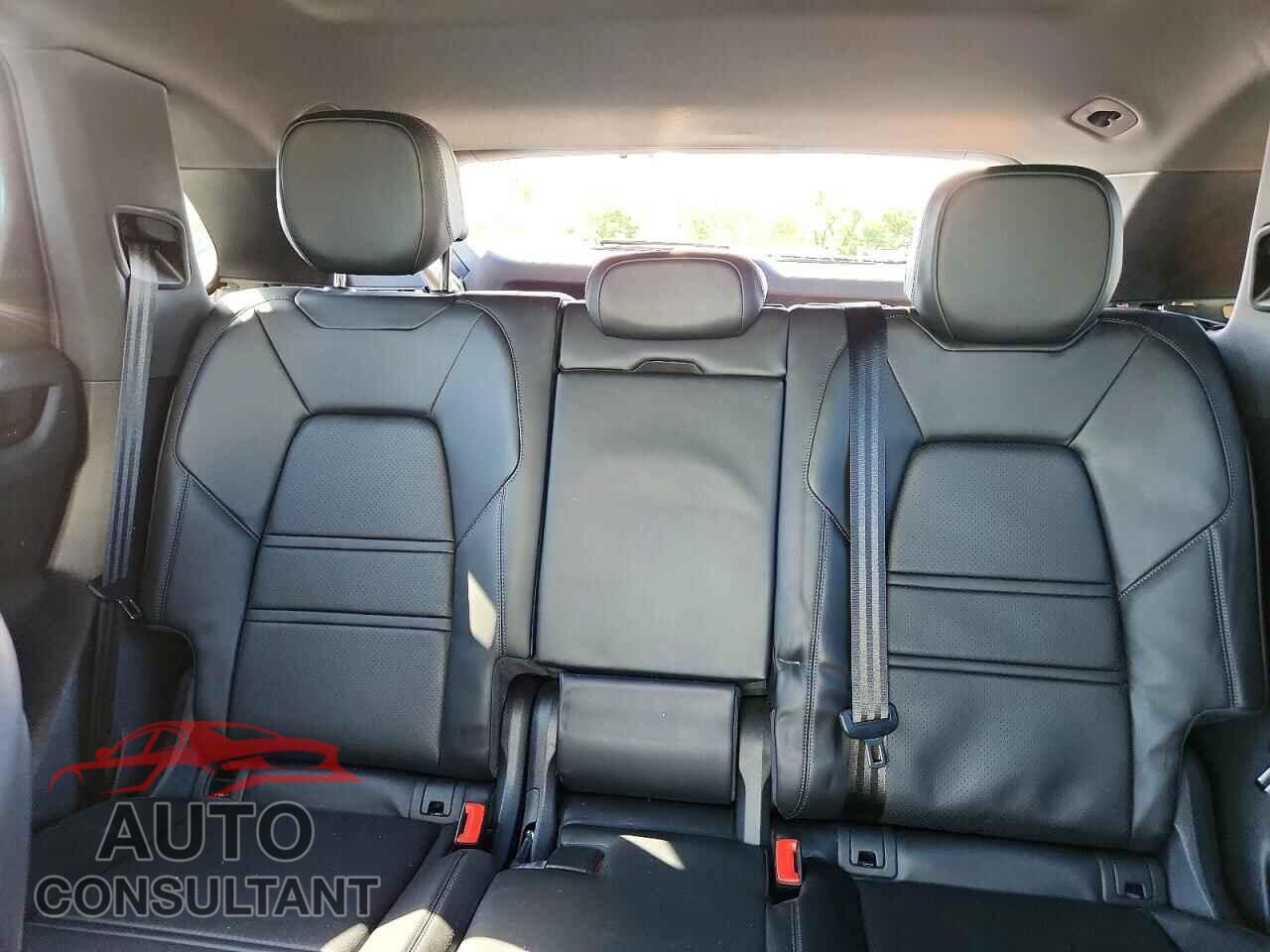 PORSCHE CAYENNE 2022 - WP1AB2AY0NDA31018