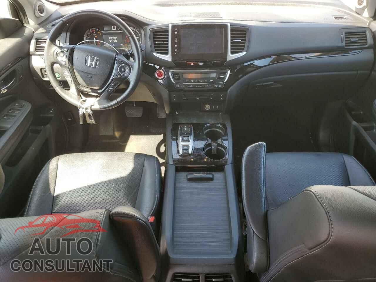 HONDA PILOT 2017 - 5FNYF6H07HB090608