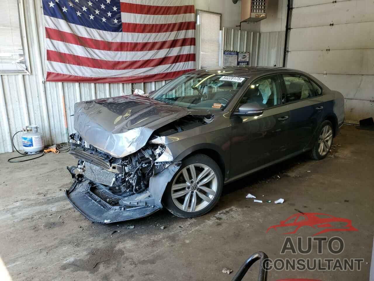 VOLKSWAGEN PASSAT 2019 - 1VWLA7A37KC003794