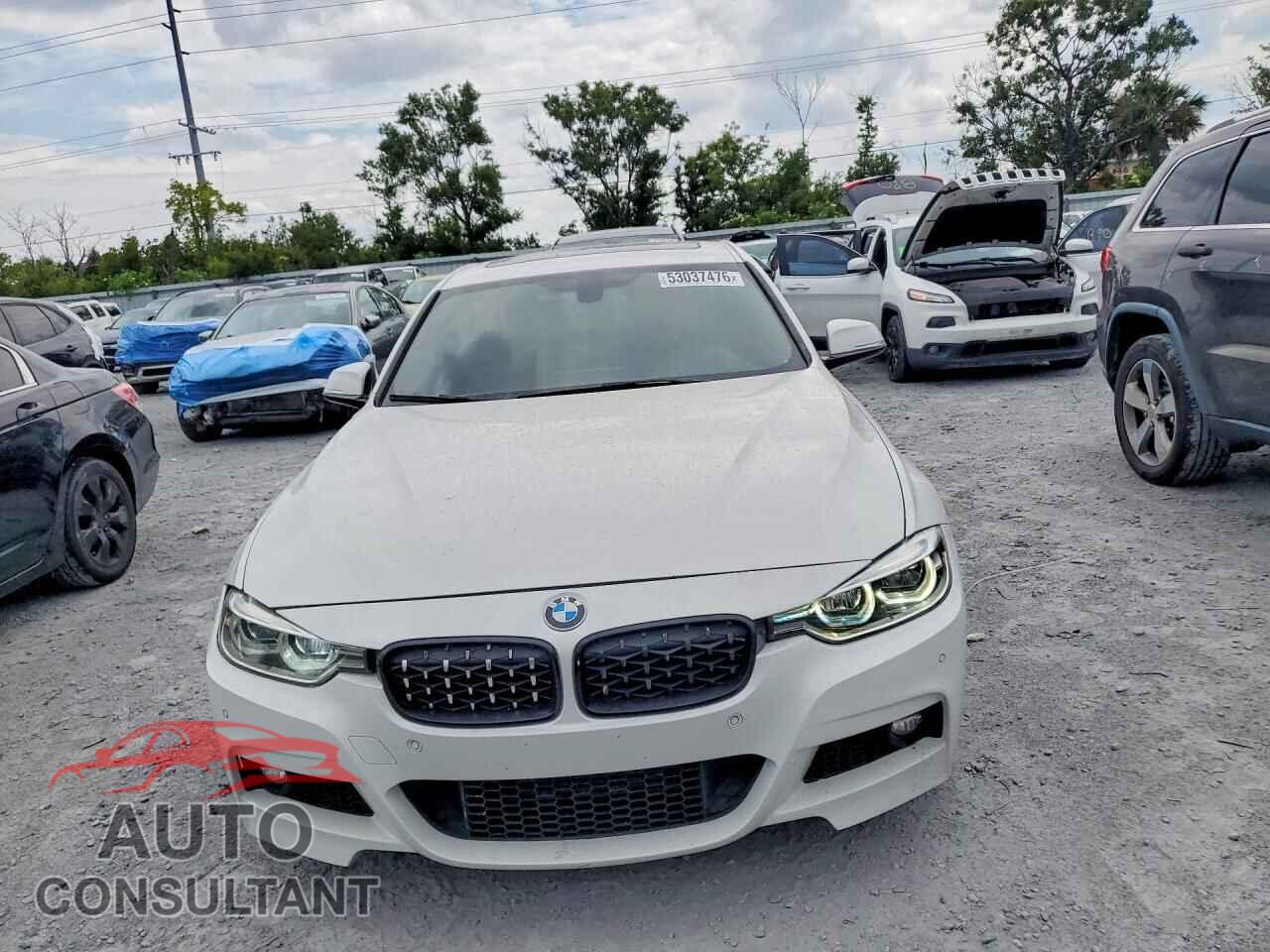 BMW 3 SERIES 2016 - WBA8E3G59GNU03217