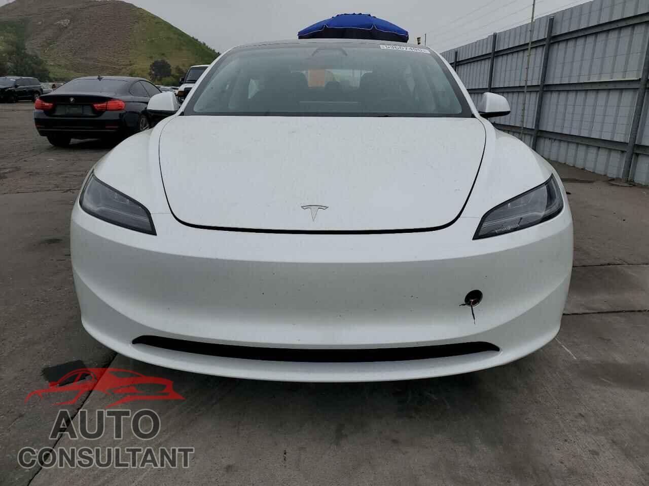TESLA MODEL 3 2024 - 5YJ3E1EAXRF856426