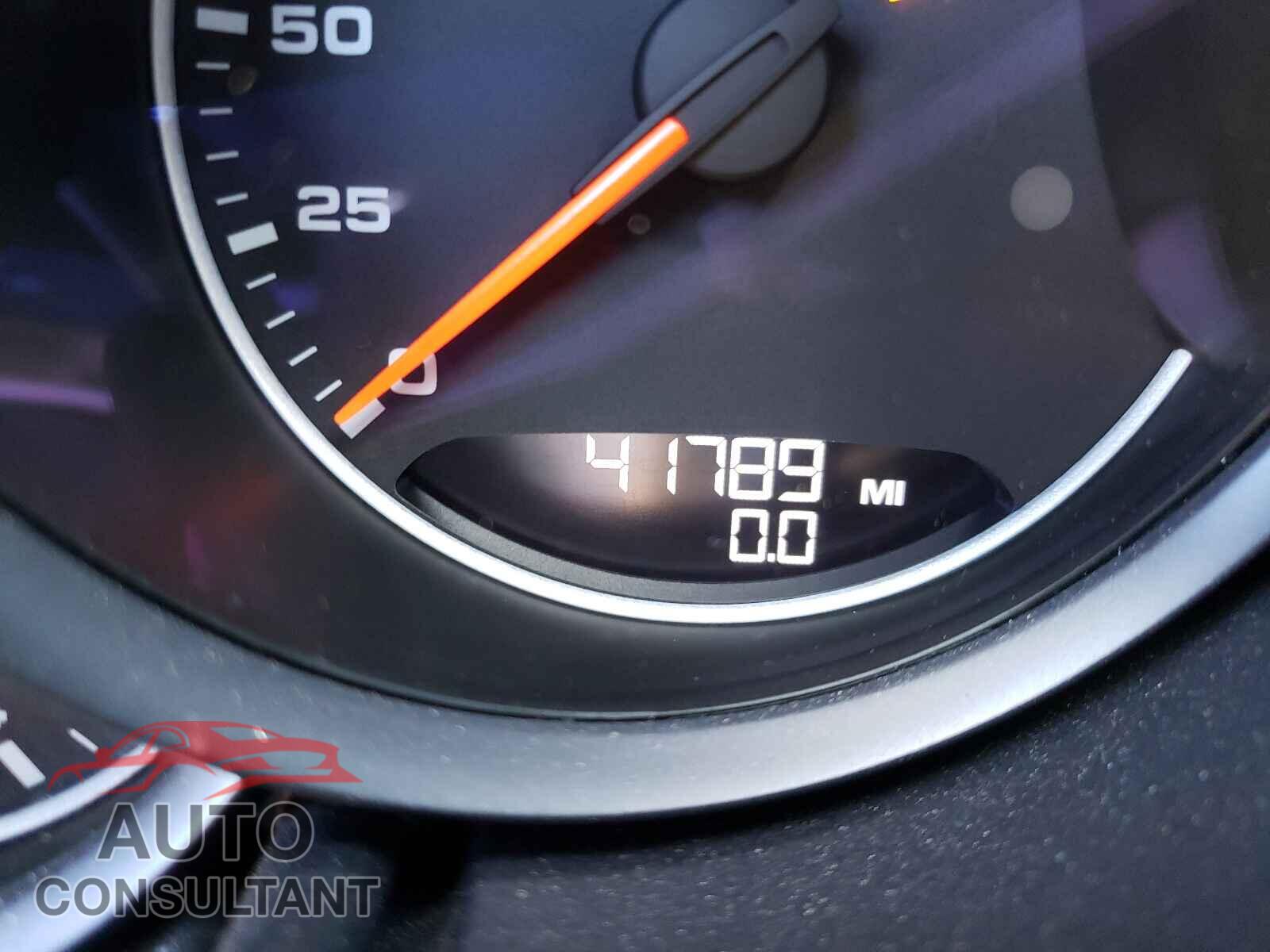 PORSCHE CAYENNE 2018 - WP1AA2A21JKA03006