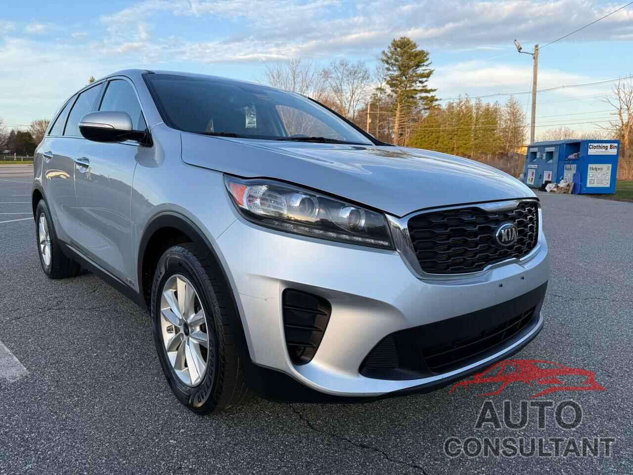 KIA SORENTO 2019 - 5XYPGDA5XKG482212