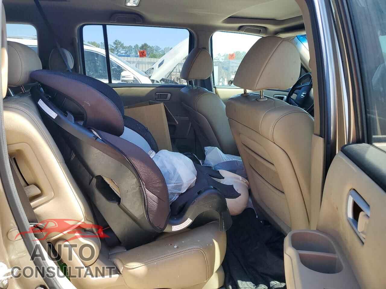 HONDA PILOT 2011 - 5FNYF4H70BB059662