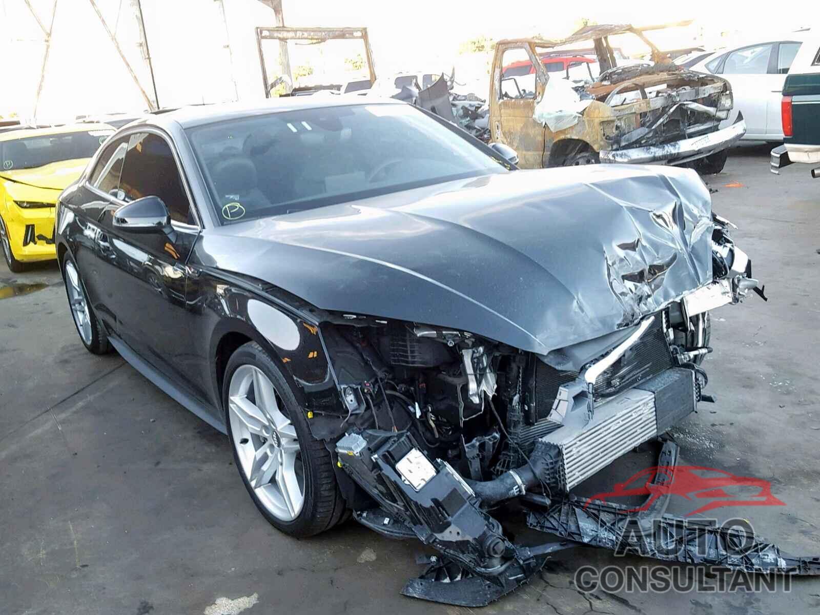 AUDI A5 PREMIUM 2018 - WAUTNAF53JA007489