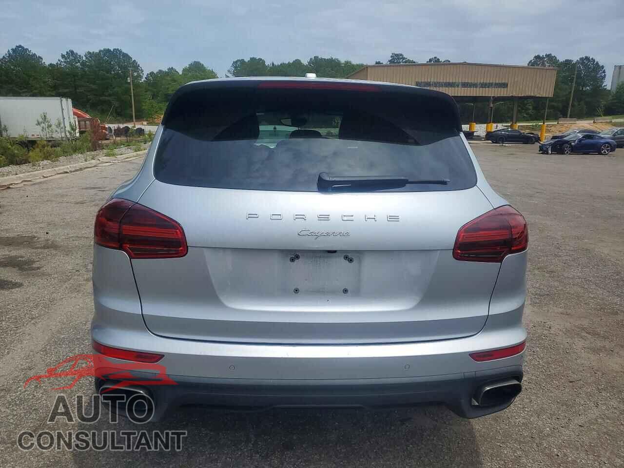 PORSCHE CAYENNE 2016 - WP1AA2A24GLA04850
