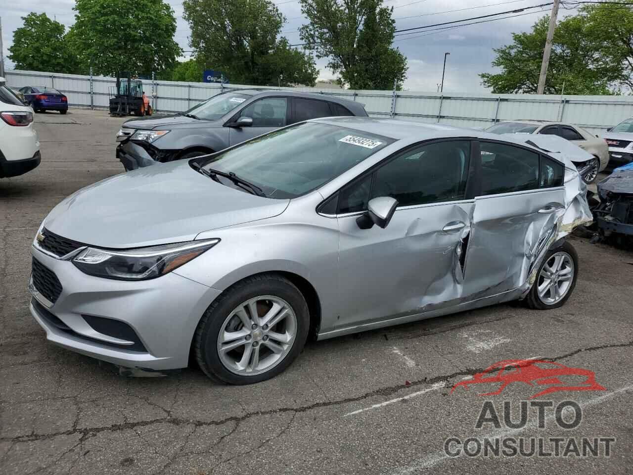 CHEVROLET CRUZE 2018 - 1G1BE5SM1J7154841