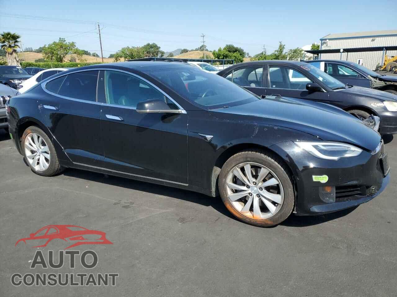 TESLA MODEL S 2017 - 5YJSA1E15HF212127