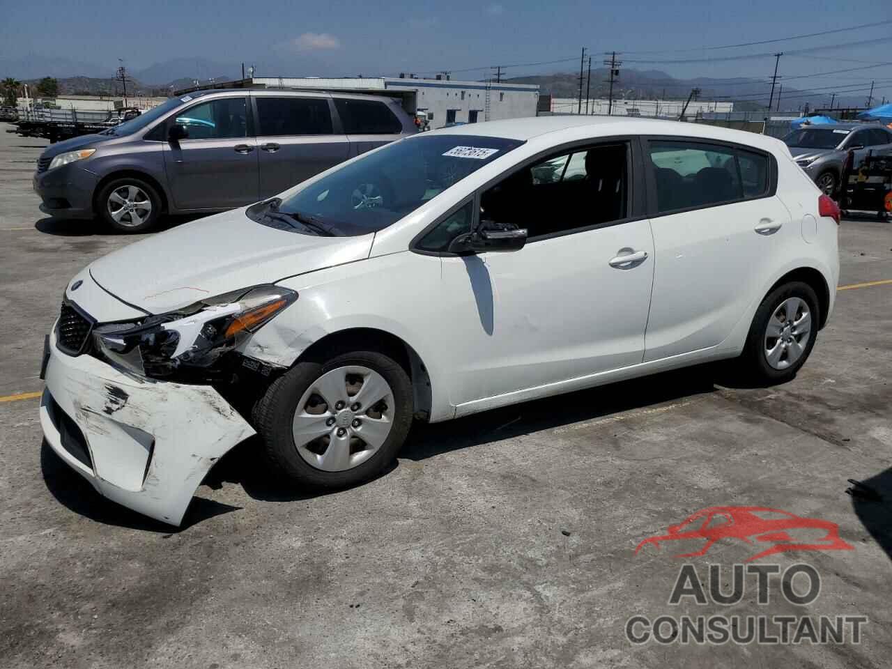 KIA FORTE 2017 - KNAFK5A84H5706082