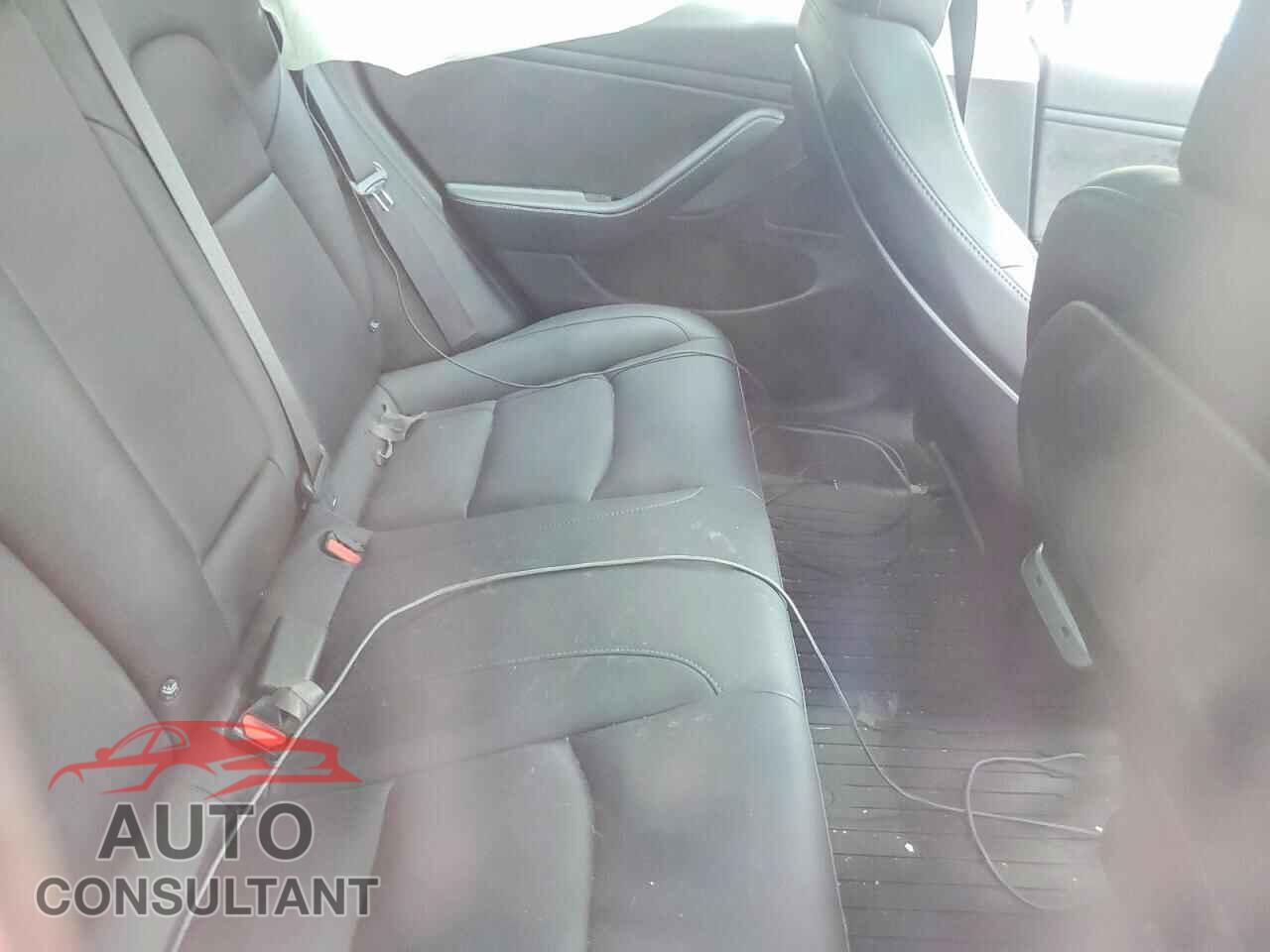 TESLA MODEL 3 2018 - 5YJ3E1EA3JF036225