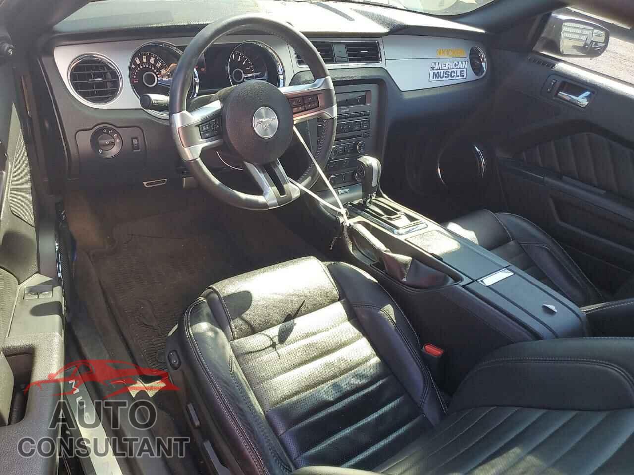 FORD MUSTANG 2014 - 1ZVBP8CF4E5202348