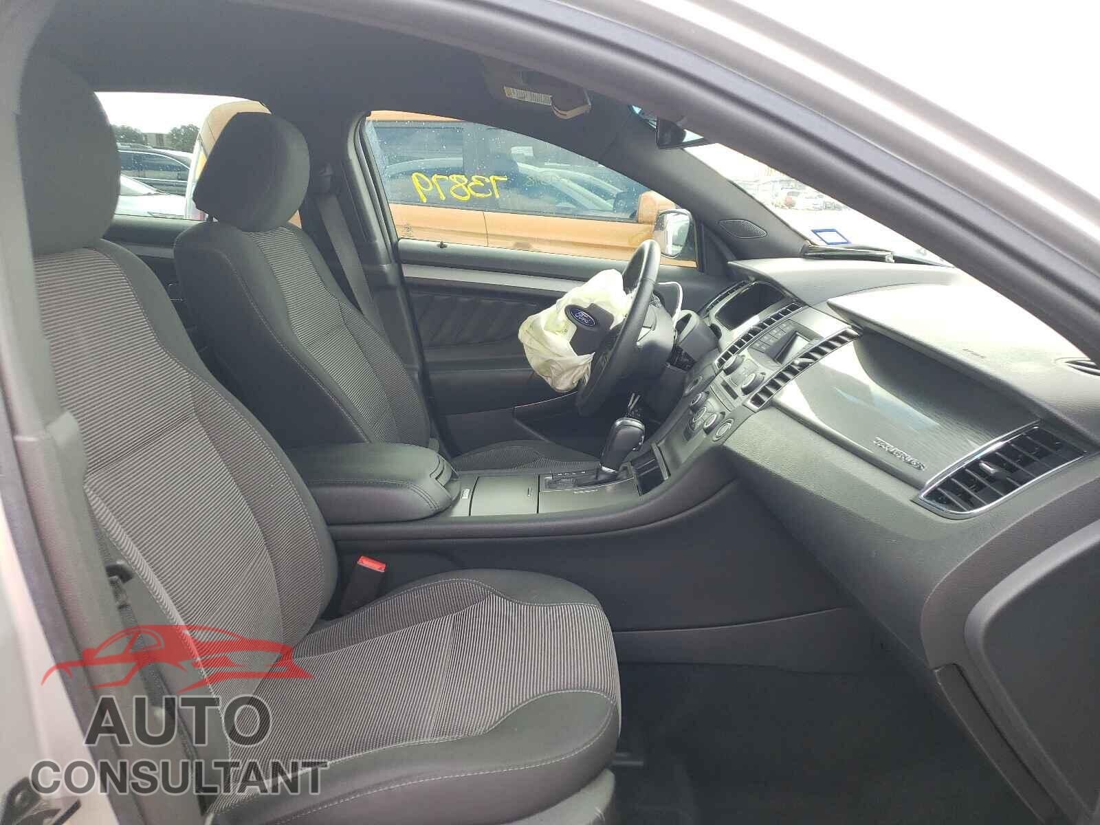 FORD TAURUS 2017 - 1FAHP2E80HG127719
