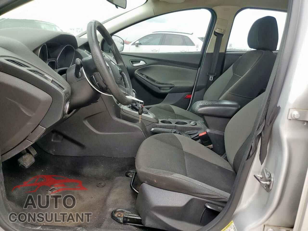 FORD FOCUS 2014 - 1FADP3F2XEL451486