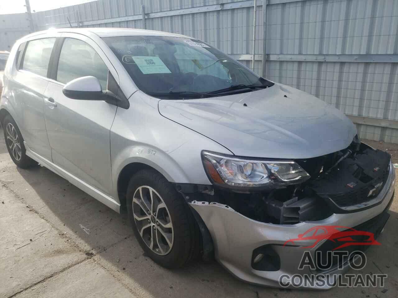 CHEVROLET SONIC 2018 - 1G1JD6SH7J4107161