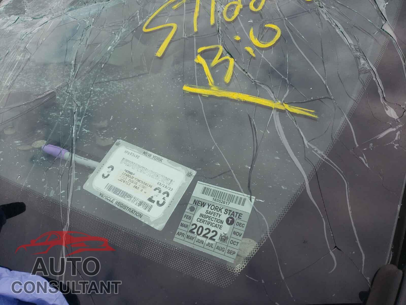 DODGE DURANGO 2021 - 1C4RDJDG7MC558196