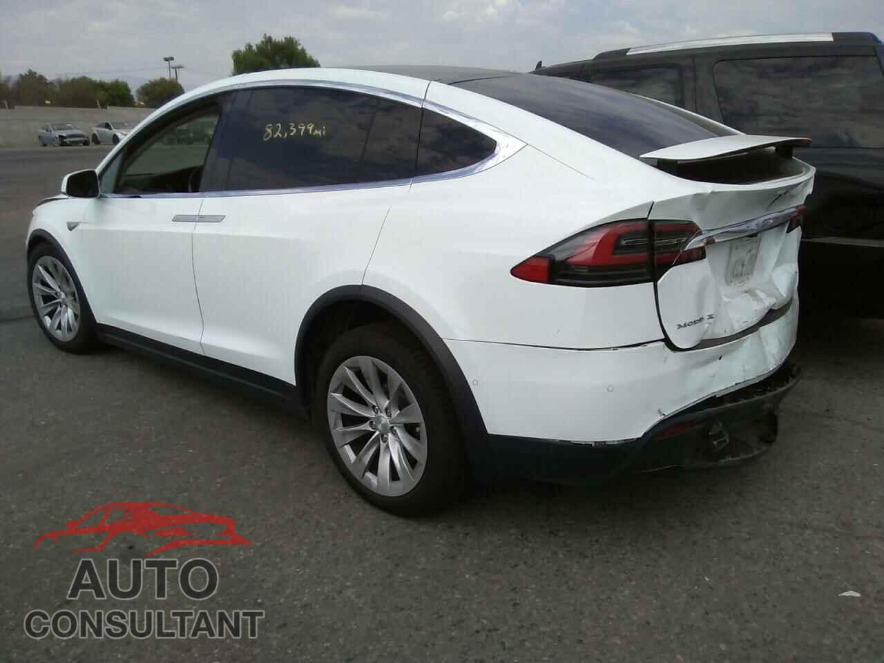 TESLA MODEL X 2016 - 5YJXCAE21GF008643