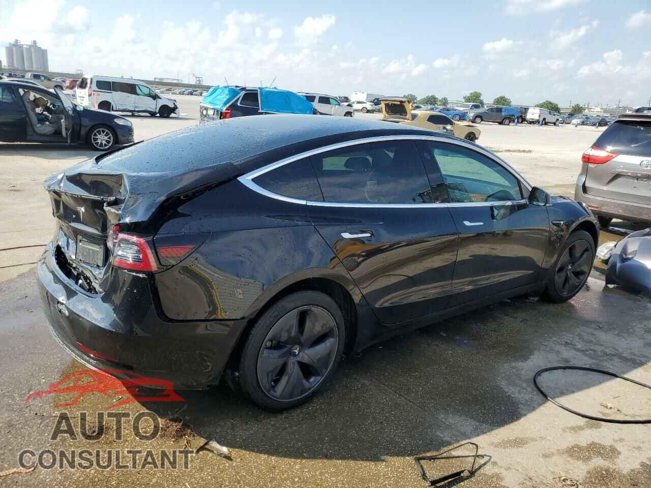 TESLA MODEL 3 2020 - 5YJ3E1EA3LF611295