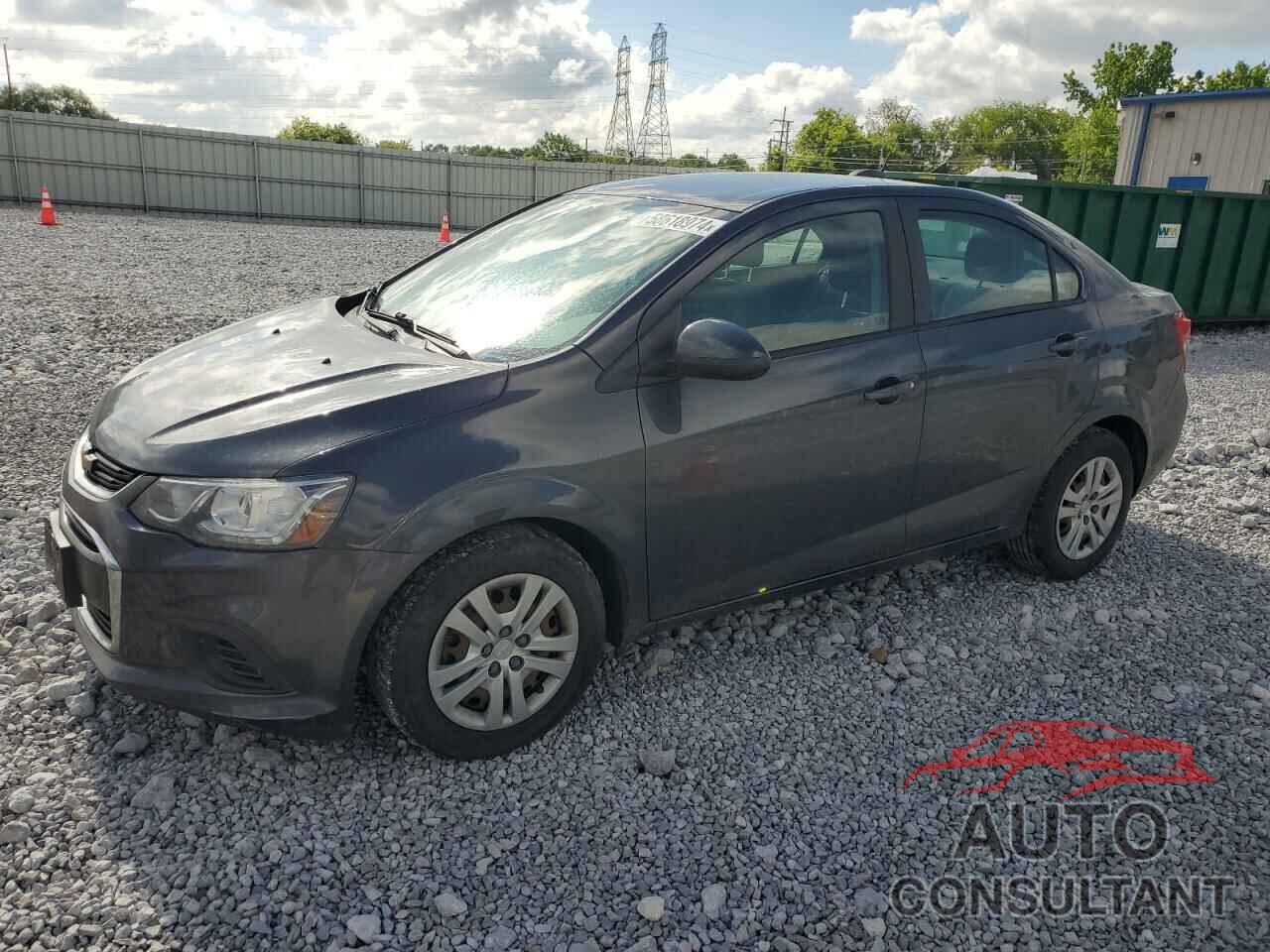 CHEVROLET SONIC 2018 - 1G1JB5SH9J4108361