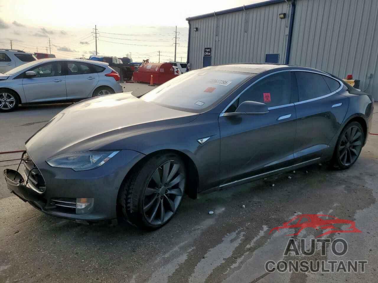 TESLA MODEL S 2016 - 5YJSA1E40GF137717