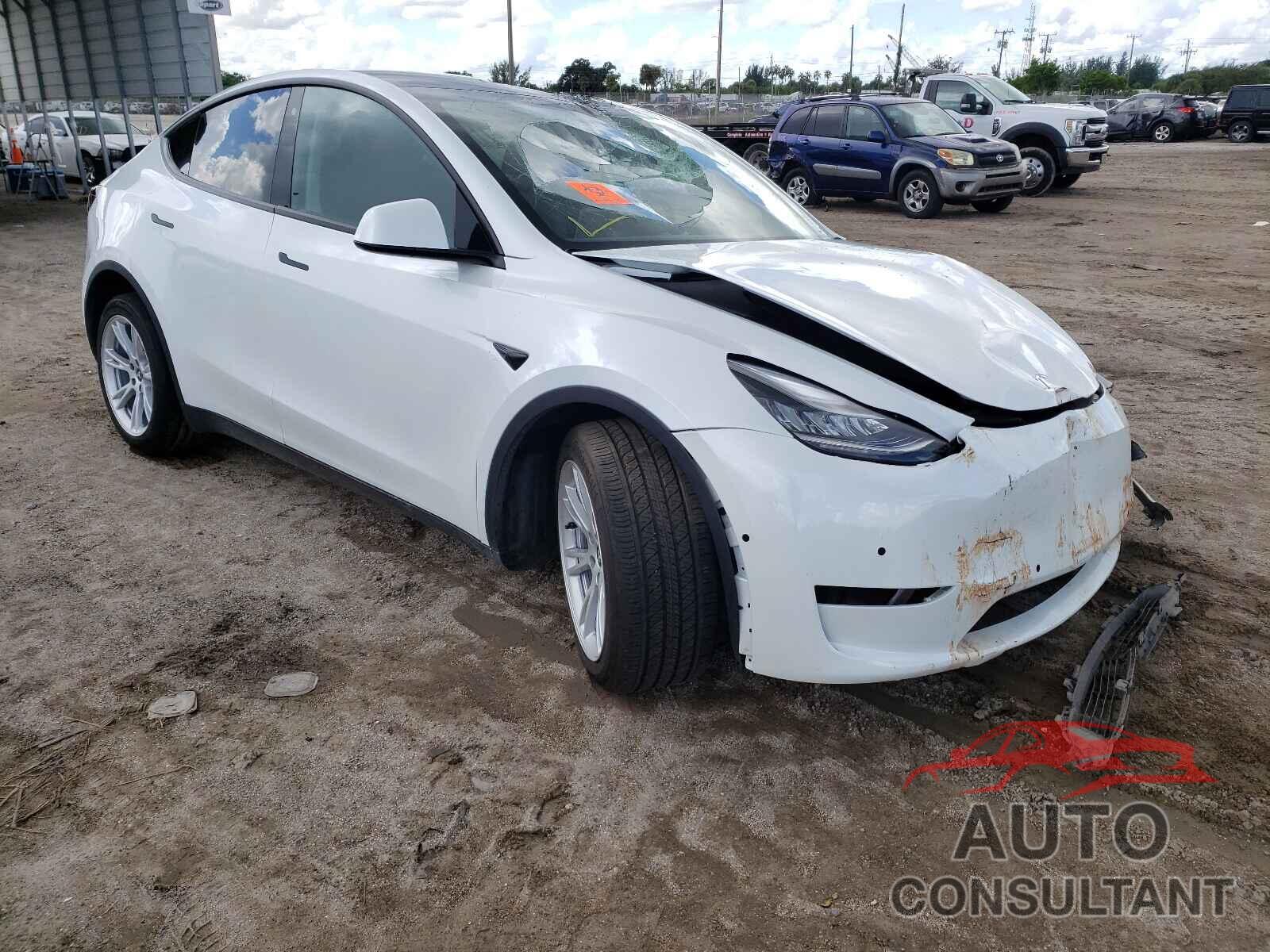 TESLA MODEL Y 2020 - 5YJYGDEE9LF017119
